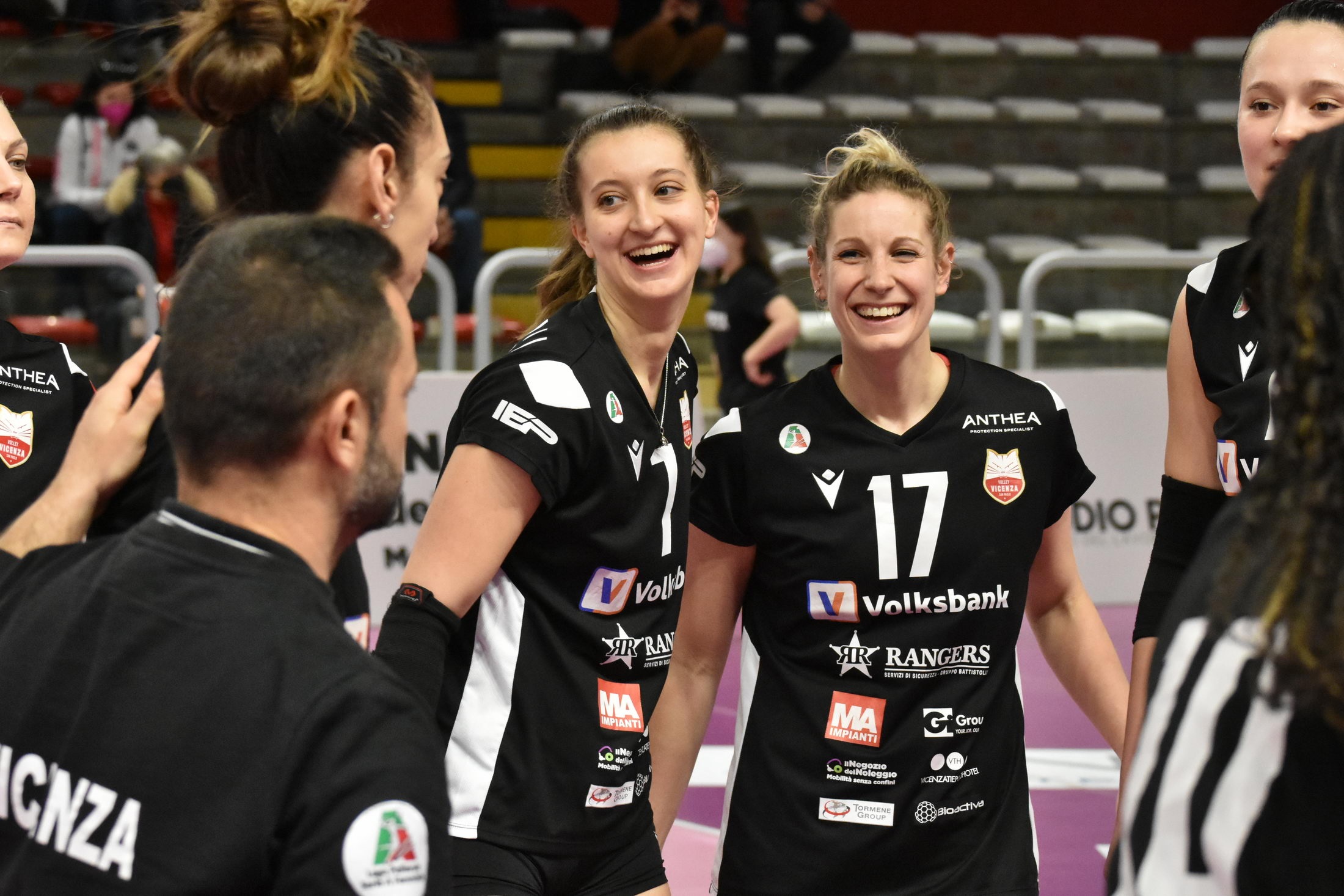 Anthea Vicenza Volley si rilancia con un 3 a 1 contro la Tenaglia Altino |  SPORTvicentino