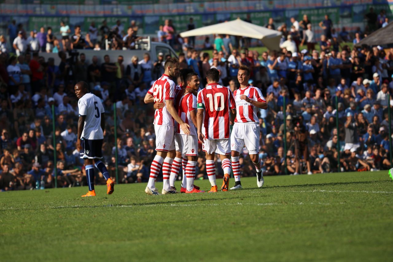 Lazio - Vicenza: i biancorossi festegiano il gol di Vita